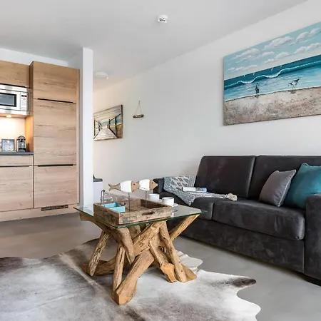 Waterfront Lounge Apartman *